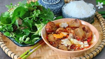 Nhiều món ăn Việt lọt vào danh sách những món ăn đáng thử của Vogue