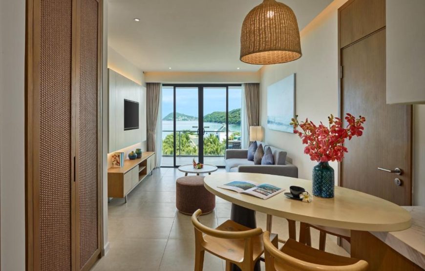 Family Room Executive