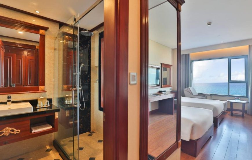 DLG HOTEL: DELUXE TWIN OCEAN VIEW
