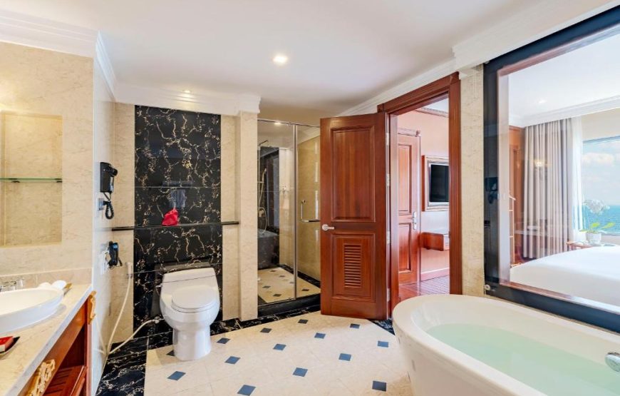 DLG HOTEL: Executive Suite Ocean View