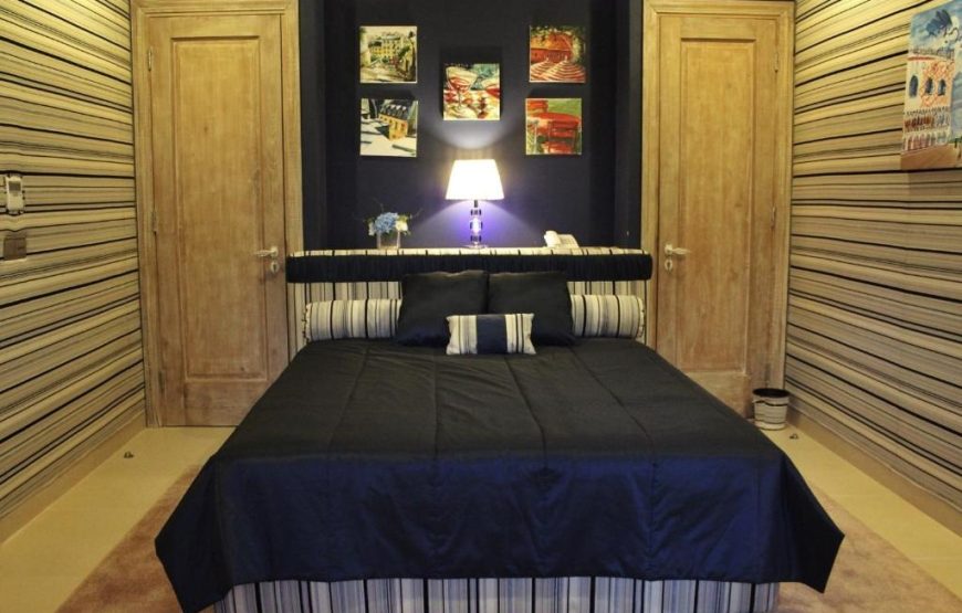 Deluxe Suite Pine Hill View