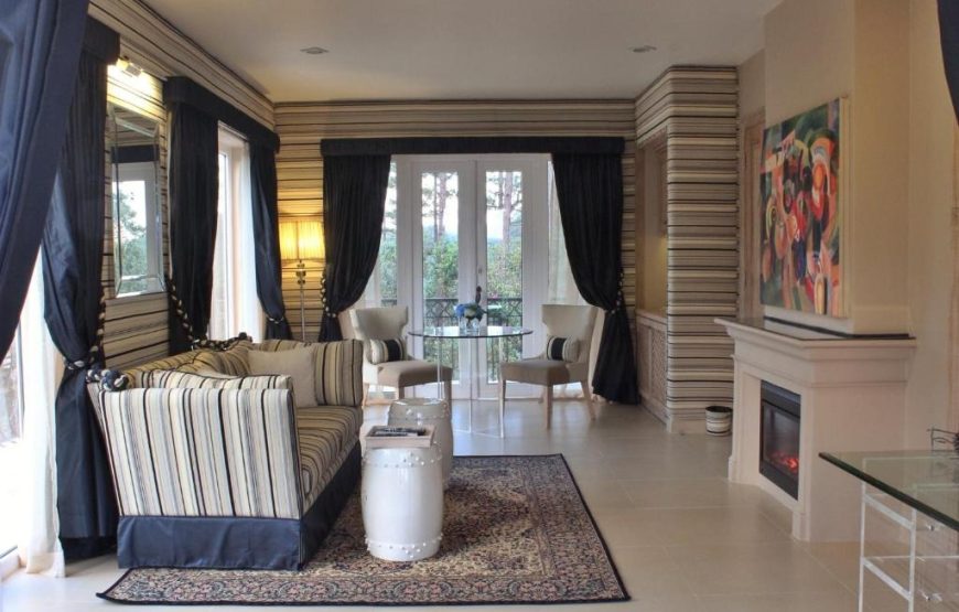 Deluxe Suite Pine Hill View