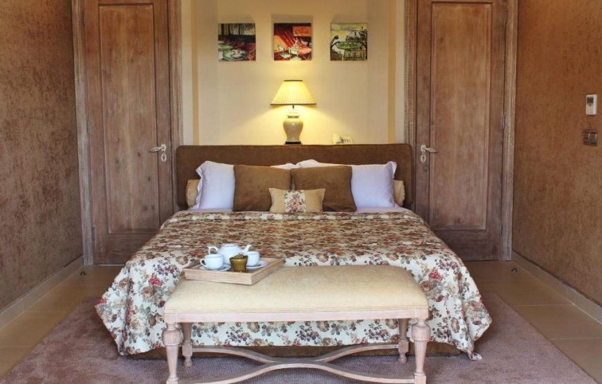 Deluxe Suite Pine Hill View