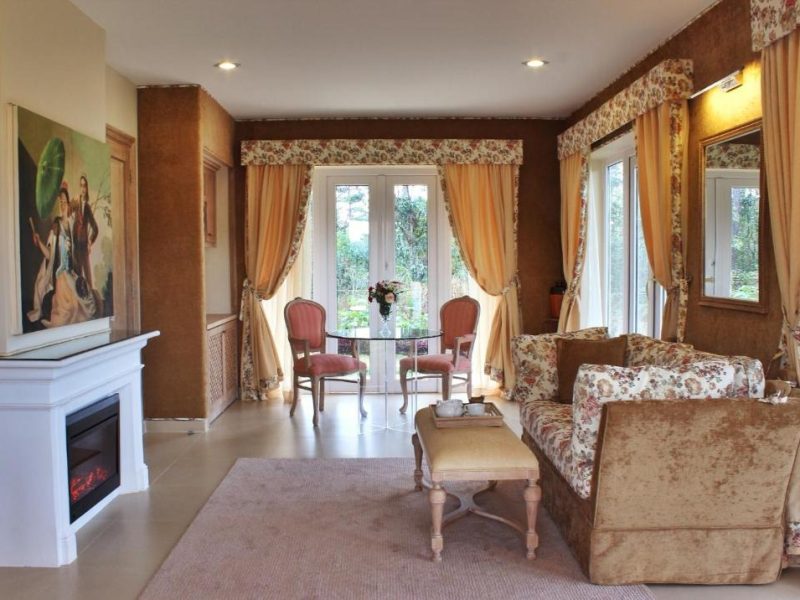 Deluxe Suite Pine Hill View