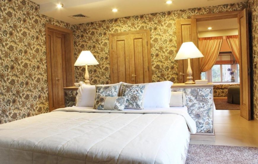 Villa Studio Pine Hill View – Partial Lake View