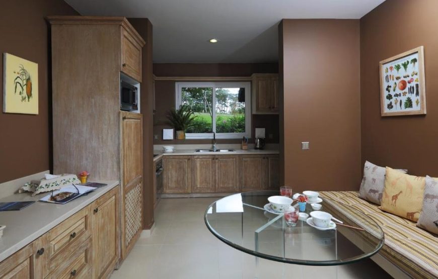 Villa Studio Pine Hill View – Partial Lake View
