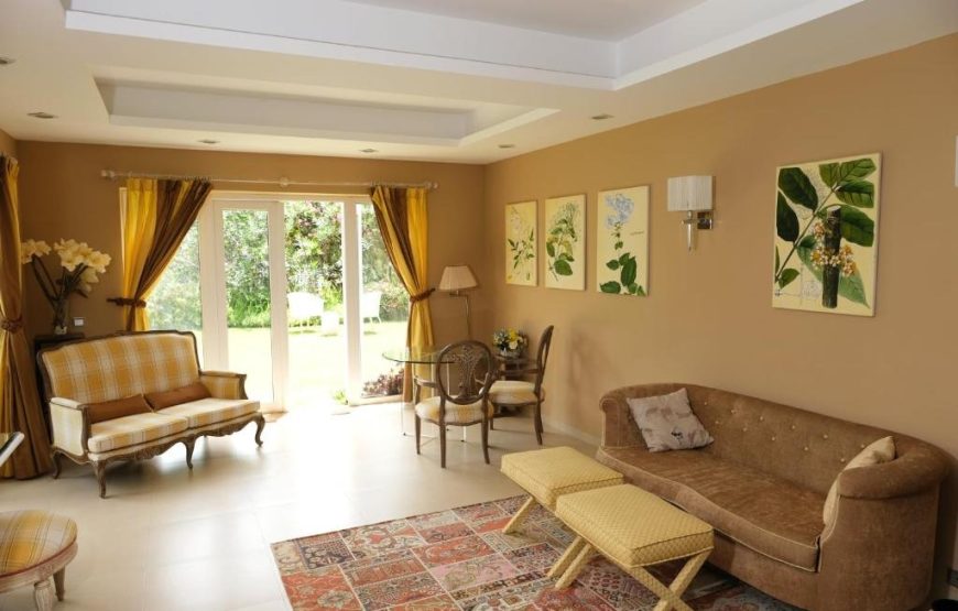 Villa Studio Pine Hill View – Partial Lake View