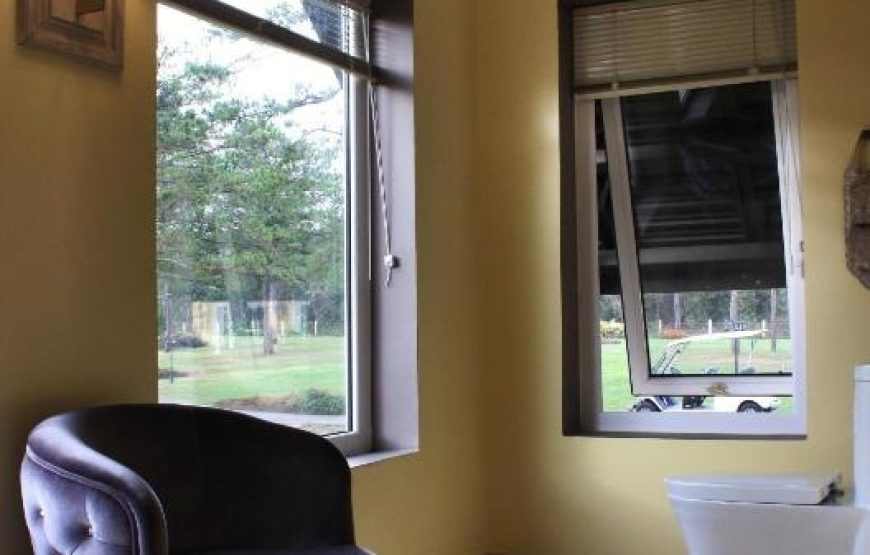 Villa Studio Pine Hill View – Partial Lake View