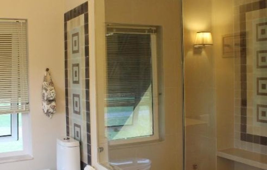Villa Studio Pine Hill View – Partial Lake View