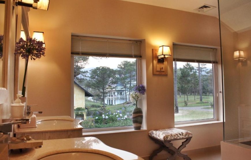 Villa Studio Pine Hill View – Partial Lake View