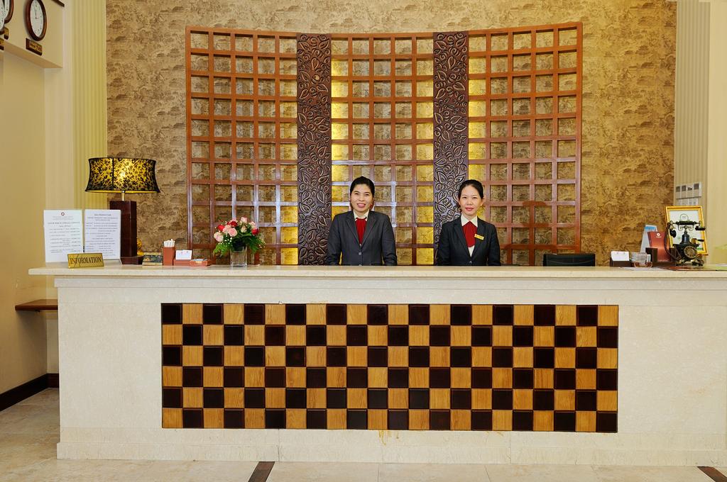 Asian Ruby Luxury Hotel - Hồ Chí Minh